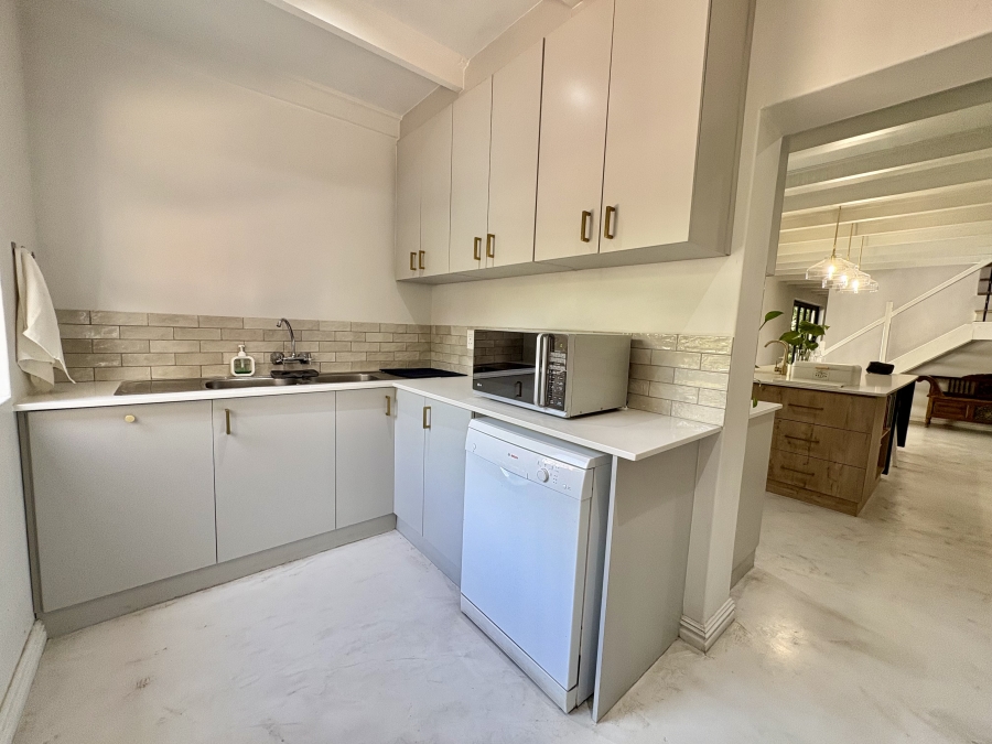 4 Bedroom Property for Sale in Hoog En Droog Western Cape